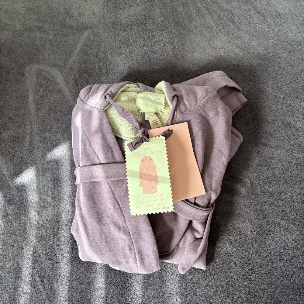 NWT- Women’s Victoria Secret Robe- Size Extra Large
